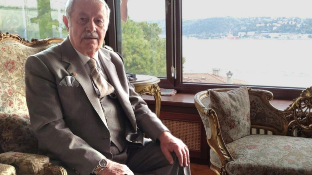 Ağabey diyor ki; Akrabaydık, Akrep olduk biz bize